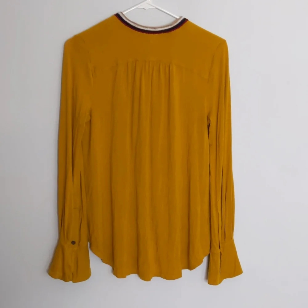 Anthropologie Akemi + Kin Goldie Tassel Blouse - Picture 6 of 8